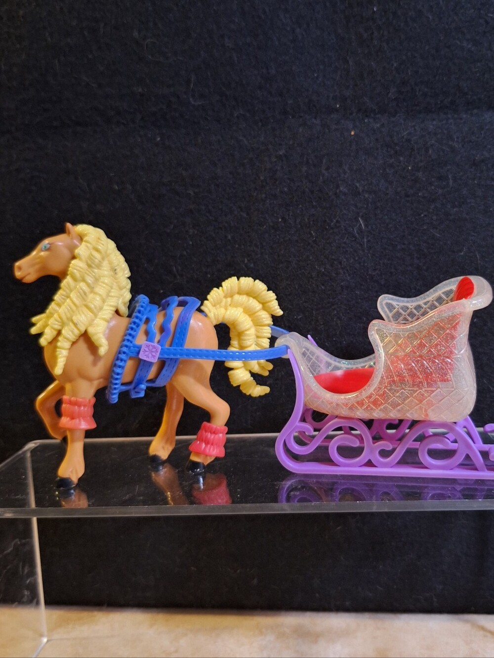 Polly Pocket Snow Day Sleigh Playset Horse And Sleigh 2004 Winter